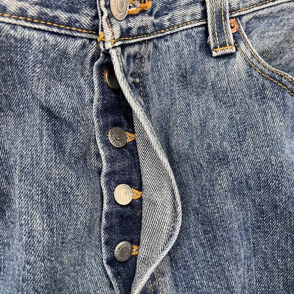 Vintage Y2K Levi's 501 Men's 36/30 Button Fly Medium Wash Denim Jeans - Picture 3 of 7
